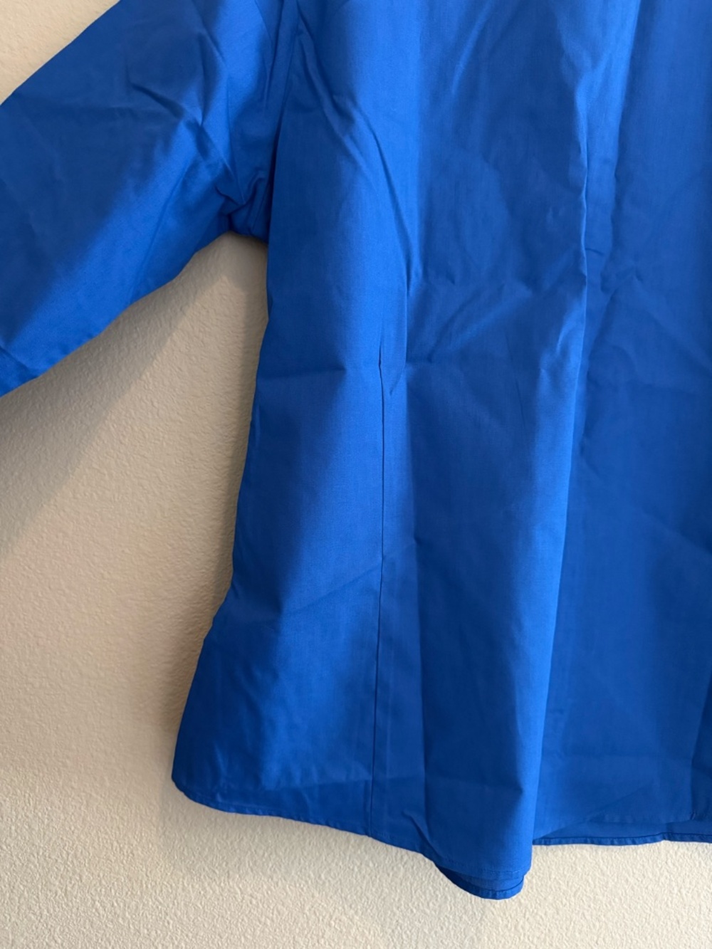 New Women's Blue Poplin Dress Shirt, Size L - Picture 5 of 5